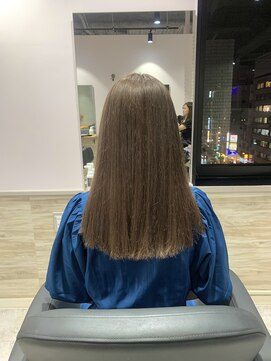 リーオオサカ(Lee Osaka) ベージュカラー