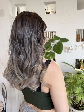 ソンリエ 青竹店(SONRiE) アッシュグレーバレイヤージュ