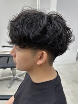 フィフス 天神大名(fifth)&nbsp;天神大名シャドウパーマメンズカットセンターパートウルフ30代