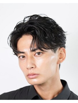 レタッチバイフィフス(RETOUCH by fifth) 原宿フェザーパーマニュアンスパーマメンズセンターパート30代