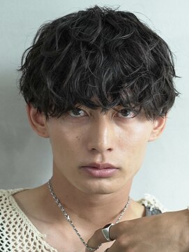 レタッチバイフィフス(RETOUCH by fifth) センターパートニュアンスパーマシャドウパーマフェザーパーマ