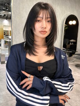 シティ(CITY) レイヤーミディアム ミディアムレイヤー ハッシュカット 顔周り