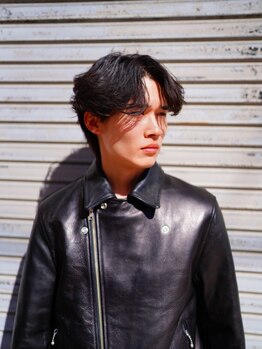 クロウ 豊川(CROW)の写真/【毎日サロン仕上げのカッコイイを実現！人気のツイスト・スパイラル、波巻きパーマはTHE CROWにお任せ】