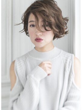 シャンプー 本庄店(SHAMPOO) 自然体の中にも女性らしさのたっぷりつまったショートスタイル