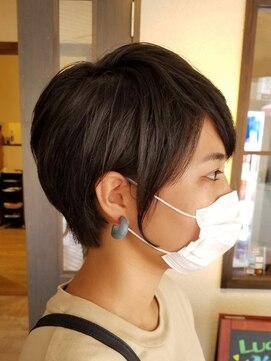 ルチカ(Luccica) 【Luccica】耳かけショート×黒髪
