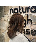 ナチュラルハイセンス 本店(natural high sense)&nbsp;白髪ぼかいハイライト　外ハネミディアム 似合わせカット/町屋駅