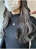 隠せるバレないインナーカラーホワイトグレー ブリーチ2回岐阜