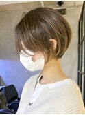 丸みショートボブミルクティーベージュピンクベージュカラー30代