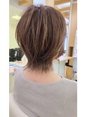 ショートボブ　　