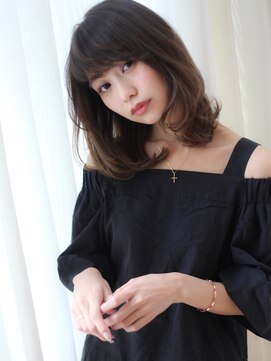 ヴィヴィ(VIVIE) ハッシュカットミディアムレイヤー暗めカラーアッシュグレージュ