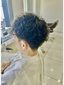 ハピネスフィール 宇治店(Happiness FEEL) ルーズショートパーマ　ツーブロック　刈り上げ