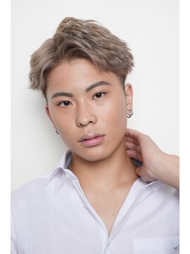 グロウ 博多店(growth) アップバングショート