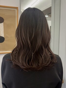 シベルバレー 横浜(sibell) ▽ミディアムレイヤーダークブラウンくびれミディアムベージュ