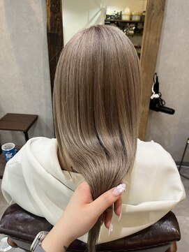 リボーン(reborn) グレージュ