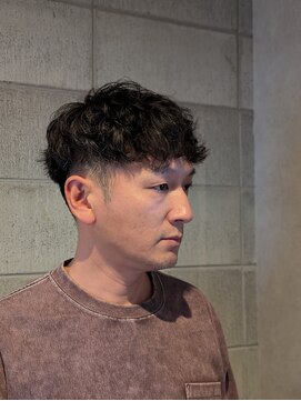 ワンワンオー バーバーショップ コンチネンタル(@110 BARBER SHOP continental) シャドウパーマ