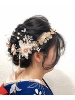 カットハウス はさみの部屋&nbsp;ミディアムボブ/編み込み/縄編み/シニヨン/小花/カチューシャ