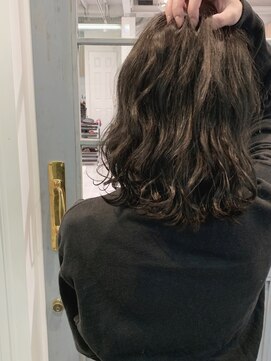 ヘアーシュシュカム(hair chouchou come) ☆ダークトーンシルバーアッシュ☆hair chouchou come 奥山