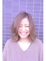 クラウドナイン(CLOUD Nine)&nbsp;大人気のミルクティーベージュ×ミディ