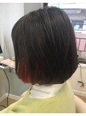 ボブ　インナーカラー　ピンク