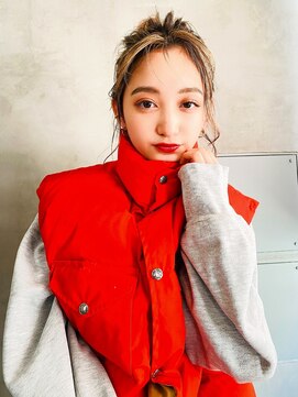 メーヴェ(Mowen) mowen×外ハネミディアム×ラフウェーブ×シルキーグレージュ