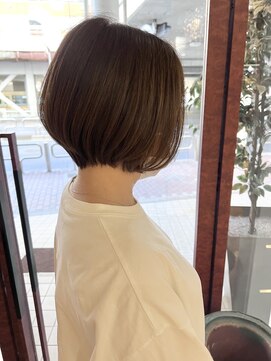 チップタップ 町田店(tip top) 丸みショートボブ