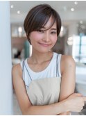 大人かわいい20代30代40代前下がり小顔丸みショートボブ