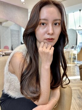 ロンド フィーユ(Lond fille) momo 色っぽ韓国ヘア☆巻きやすい顔まわりカット♪