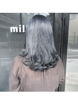 ミル(1001 mille) グレイカラー/シルバーカラー/ミディアムヘア