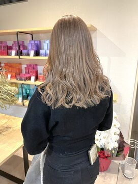 リト(riTo) 10代 20代/ブリーチ/ミディアム