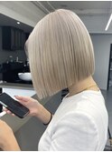 切りっぱなしハイトーンボブ/ホワイトベージュ/ホワイトシルバー