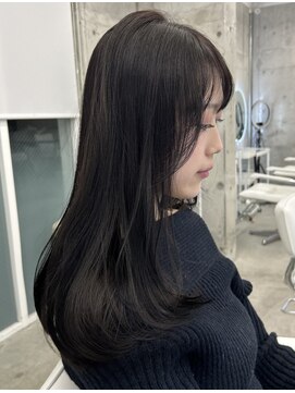 アイシー 表参道(ICY) 艶感ダークトーン&ワンカールで決まるレイヤーカット
