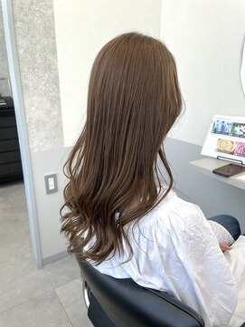 トッカ 茨木(tocca) 透明感あふれる！これが大人の【オリーブベージュ】