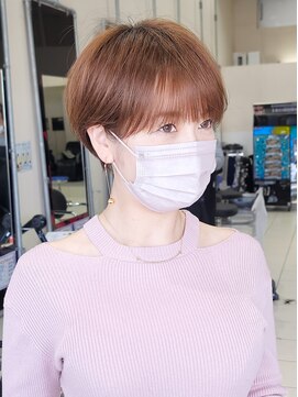 バイエイト(X８) 【小顔　効果抜群】朝のお手入れ楽なマッシュショート　『小川』