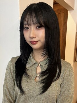 ロティー(loty) レイヤーカット 暗髪 ハッシュカット 韓国ヘア 10代 20代