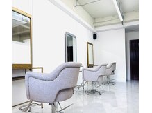 セット面3席のプライベートサロン