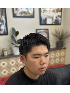 ラムール アップバングナチュラルツーブロック