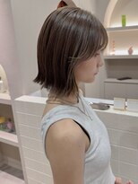 ニモ(NIMO.)&nbsp;外ハネbob オリーブベージュ