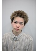 ハイトーンで魅せるメンズスパイキーショート