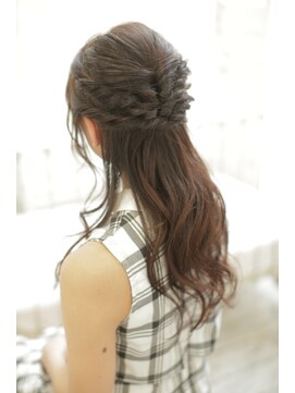 フレア・イデア(flare-想-) フェミニンハーフアップ