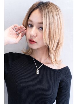 アメリ 新宿(Ameri) Ameri ブロンドベージュ 【新宿】