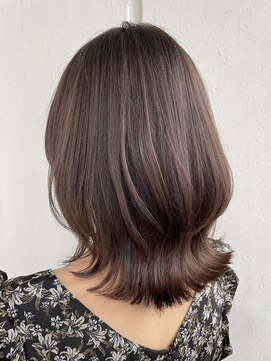 アイヴィ 表参道(IVY) モカベージュ×くびれボブ【肥田亜沙美】