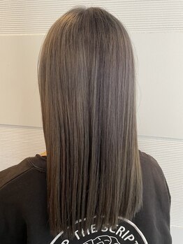 ヘアーアンドブック マルキーズ(hair&book marqise)の写真/髪と頭皮に優しいカラー剤を使用♪髪のダメージを最小限に抑え、ツヤ感のある美色に☆白髪染めも◎