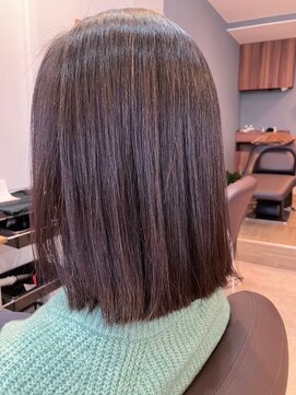 ヨンマルゴ(405) ラインの出るボブ