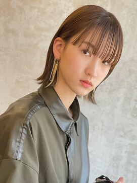 ニカ(nica。) 切りっぱなしボブ×インナーカラー