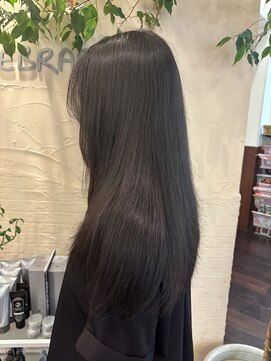 セレブラル(CELEBRAR) ストレートロング