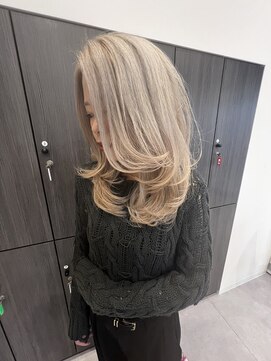 ボスクリエイション(BOSS CREATION) ホワイトベージュ/レイヤーカット