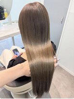 ネン(nen)&nbsp;髪質改善トリートメント×カーキベージュ