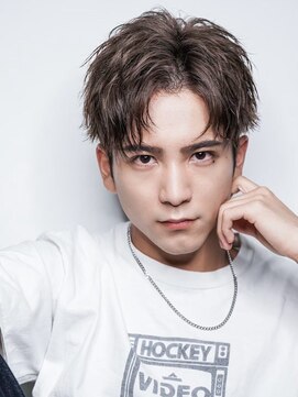 センス 渋谷 宇田川交番前(SENSE) スパイキーショート/ブリーチ/フェザーショート/シャドウパーマ