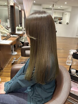 アミカ シーモール店(Amica) オリーブカラー