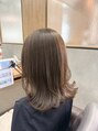 カイノ なんばエキカン店(KAINO)&nbsp;ミディアムヘアに透明感のあるブラウンベージュを合わせました。